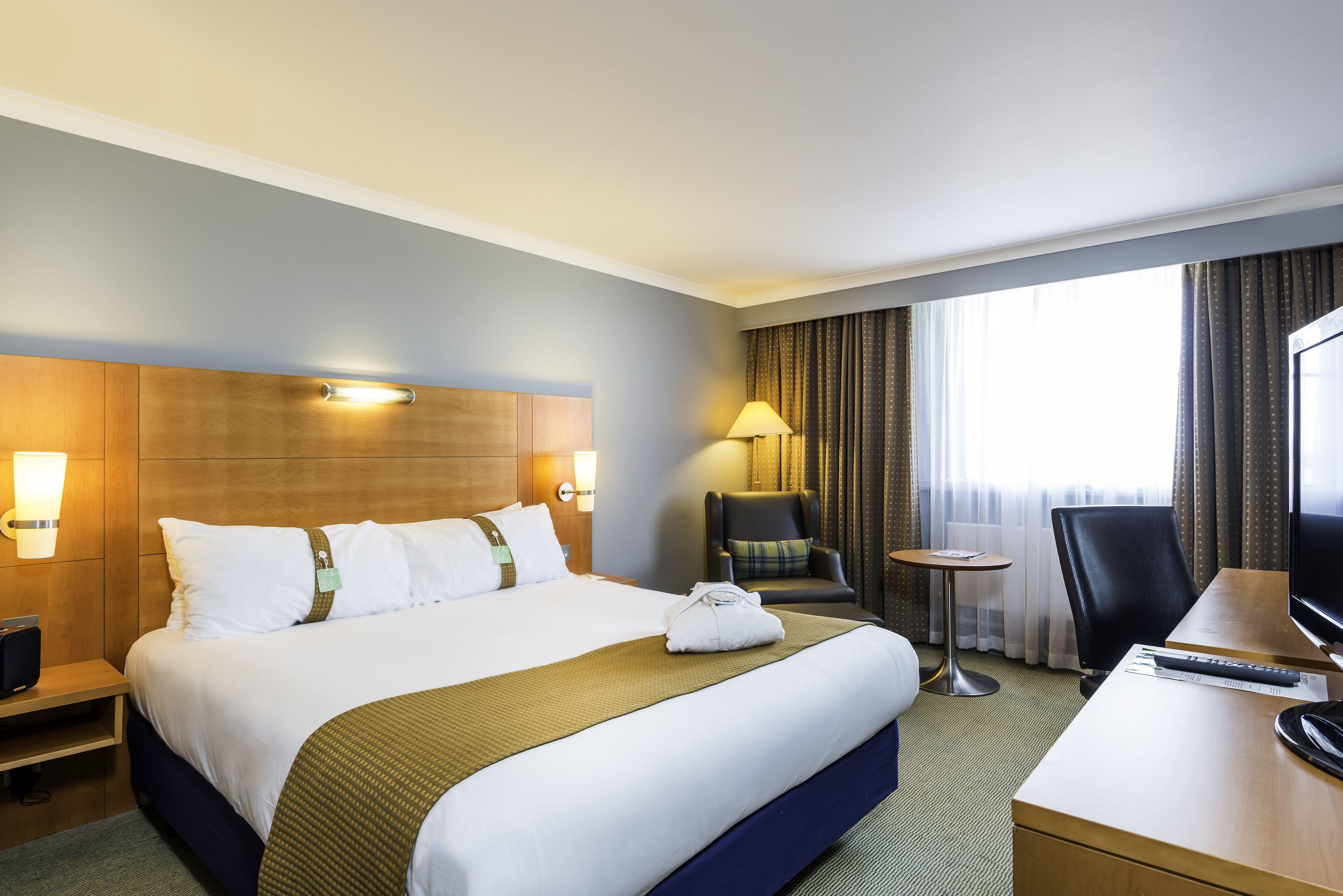 Holiday Inn London Sutton By Ihg Buitenkant foto