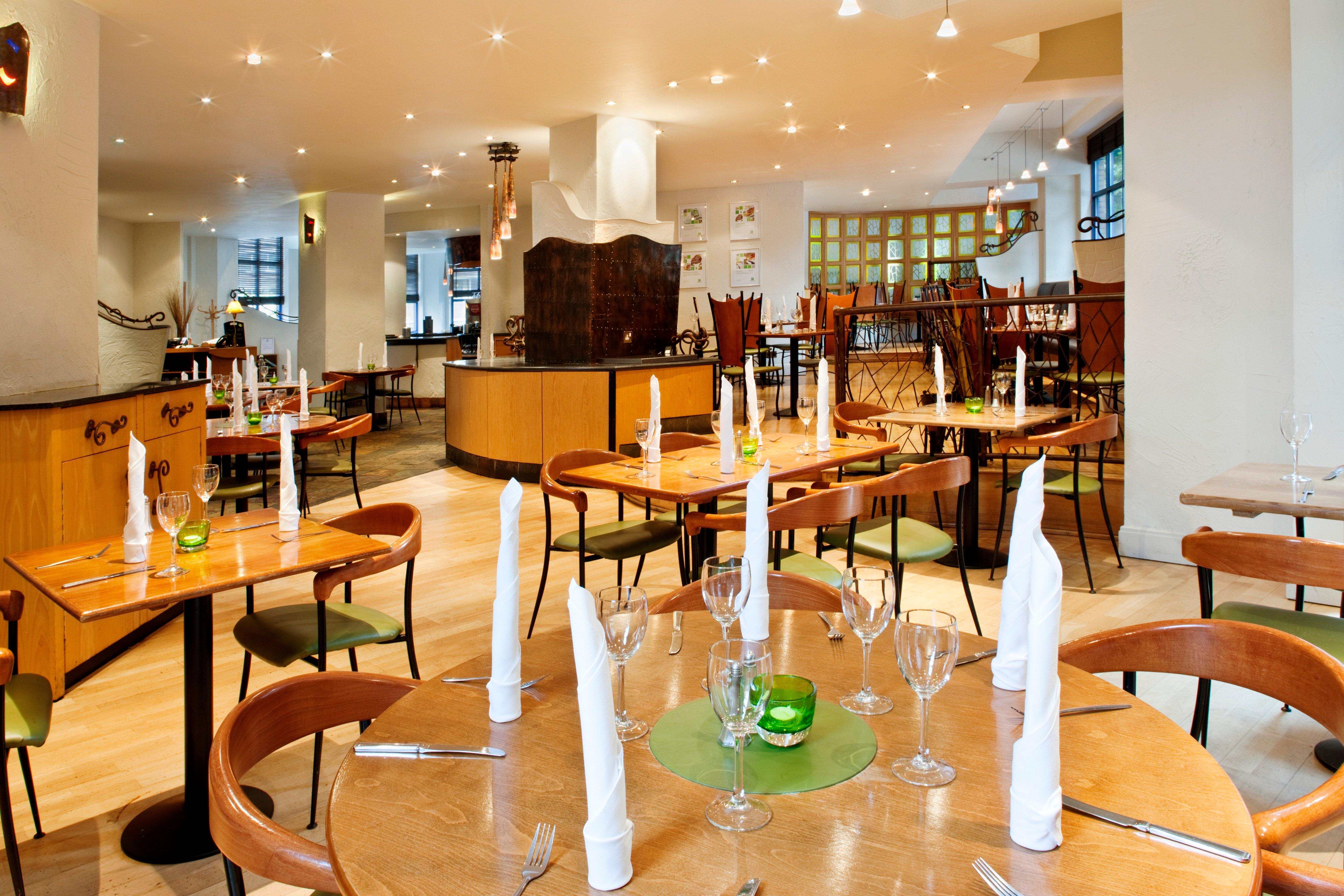 Holiday Inn London Sutton By Ihg Buitenkant foto