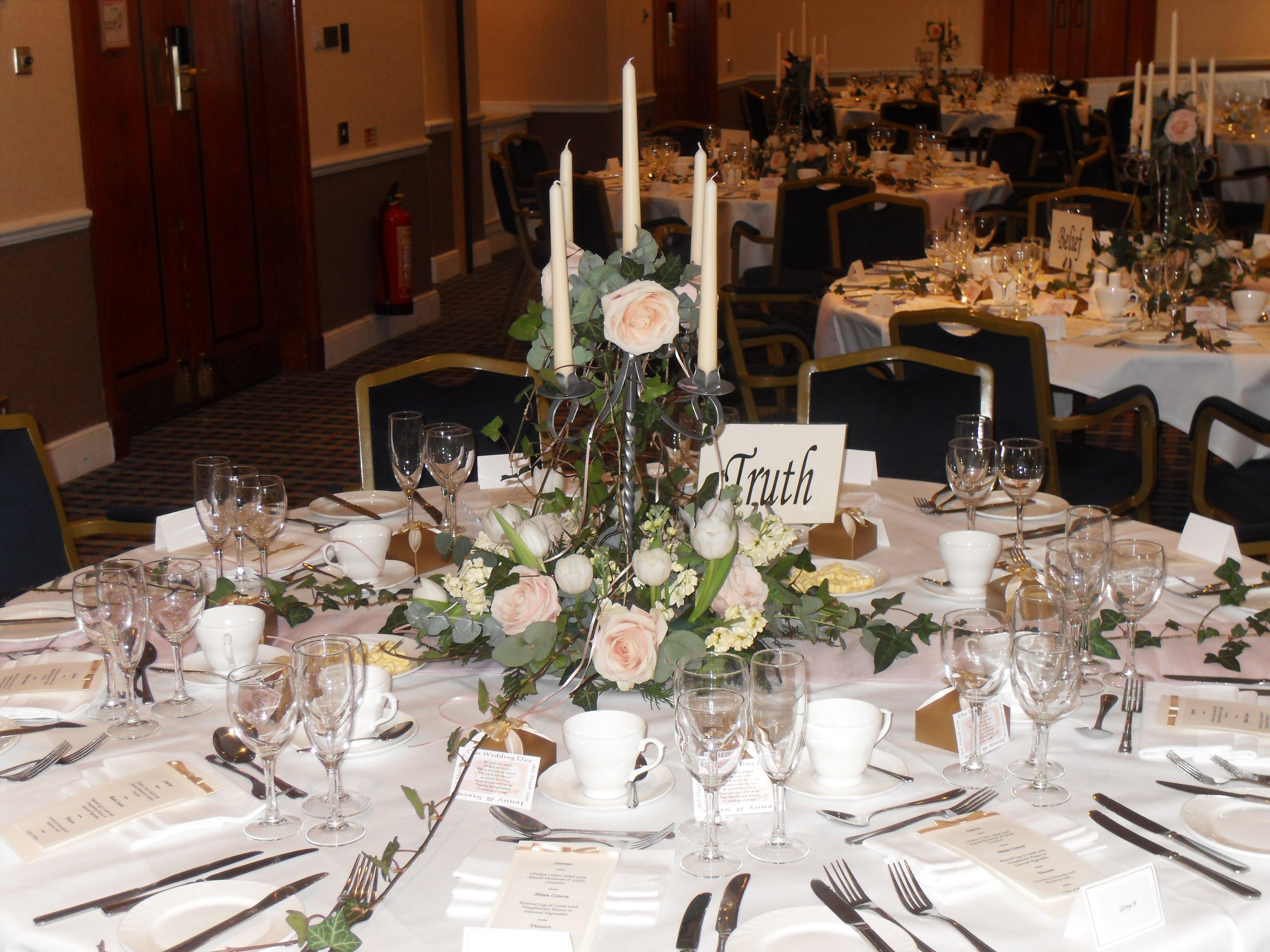 Holiday Inn London Sutton By Ihg Buitenkant foto